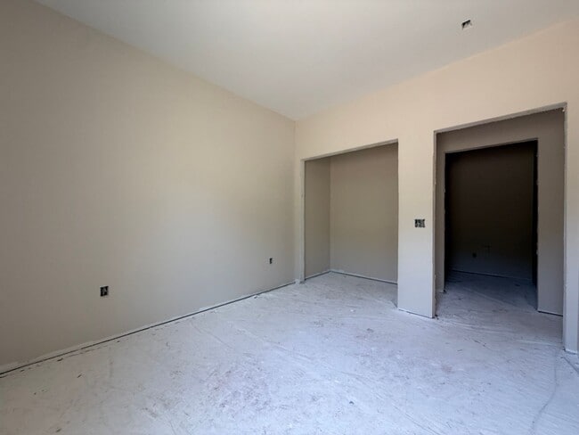 Building Photo - Pre-Leasing Now: Buffalo Ridge Townhomes | 2 Bed, 2 Bath, Attached Garage