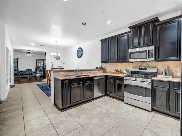Building Photo - 5605 Cojimar Dr