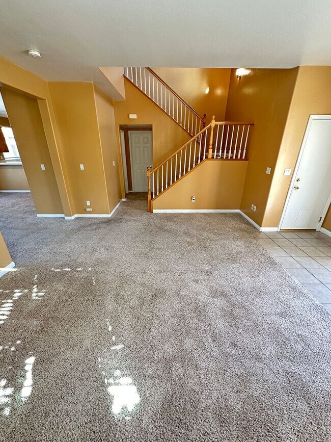 Building Photo - Charming 4-Bedroom, 3-Bathroom Home in Silver Creek