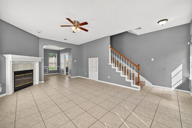Building Photo - 4806 Sunshine Dr