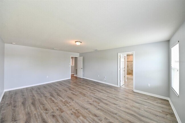Building Photo - 19200 Roseate Dr