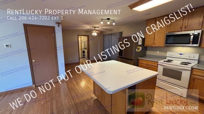 Building Photo - 9441 Country Hollow Dr E