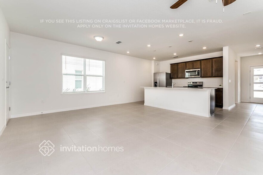 Building Photo - 16372 Grey Pne Dr