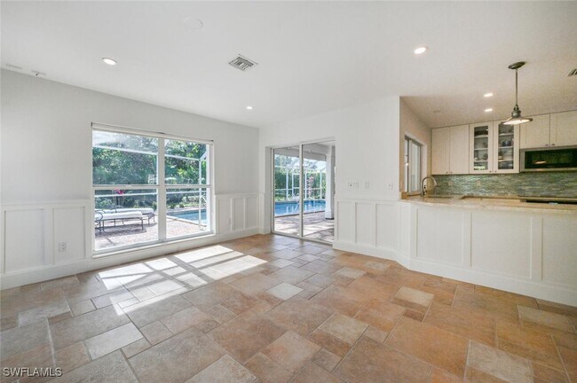 Building Photo - 508 Devils Ln