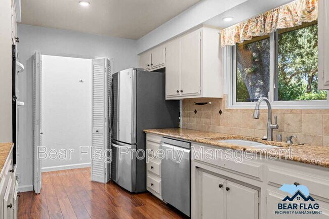 Building Photo - 7919 Ridgemont Dr