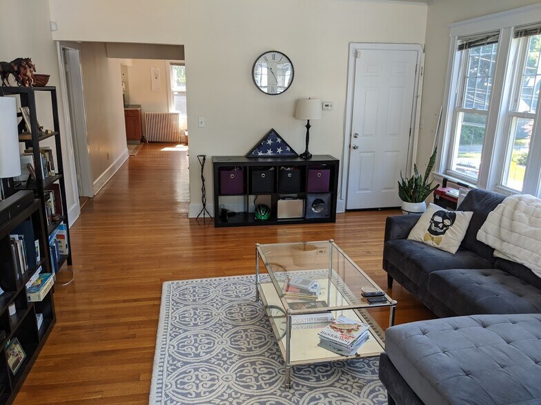 Building Photo - 7 Nottingham St