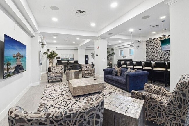 Building Photo - 2501 S Ocean Dr