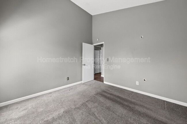 Building Photo - 2455 Buttonwood Ct