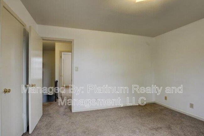 Building Photo - 1601 Minglewood Dr