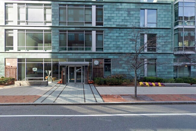 Building Photo - 23 Sidney St