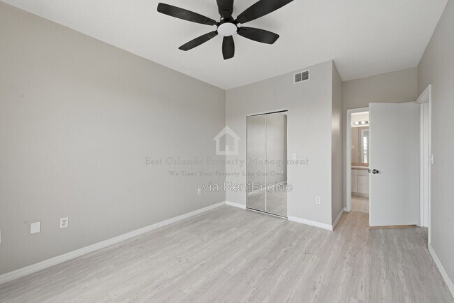 Building Photo - 5572 Metrowest Blvd