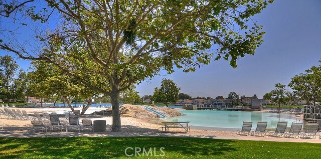 Building Photo - 53 Goldenrod