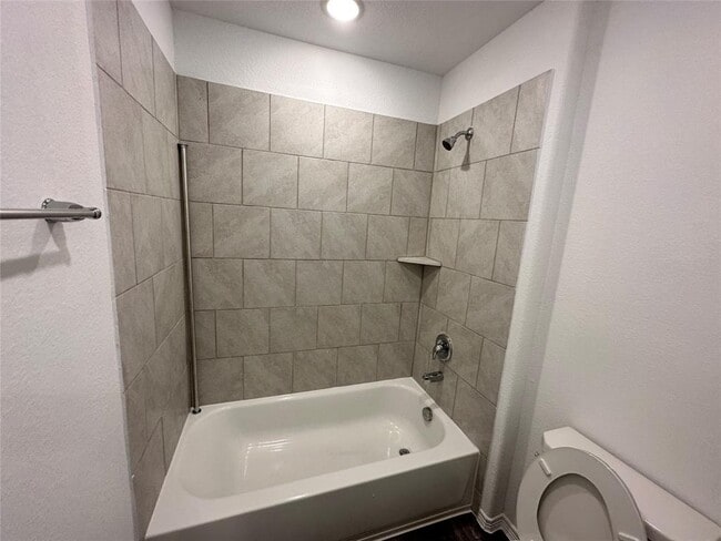 Building Photo - 16496 Moss Ln