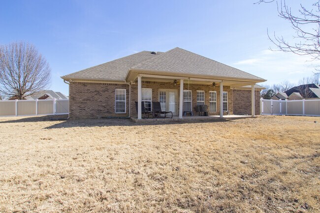 Building Photo - Exquisitely Maintained Home in the Coveted Goldsmith - Schiffman/ Hsv High school