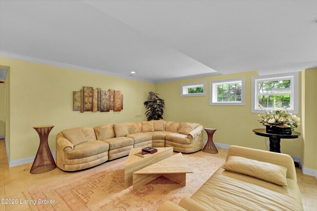 Building Photo - 560 N Hubbards Ln