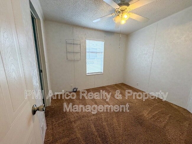 Building Photo - 3505 Meteor Pl