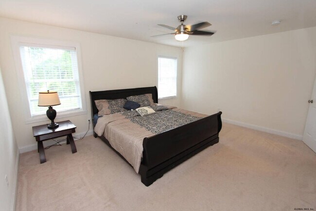 Building Photo - 106 Balsam Way