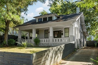 Building Photo - 563 Parkway Dr NE