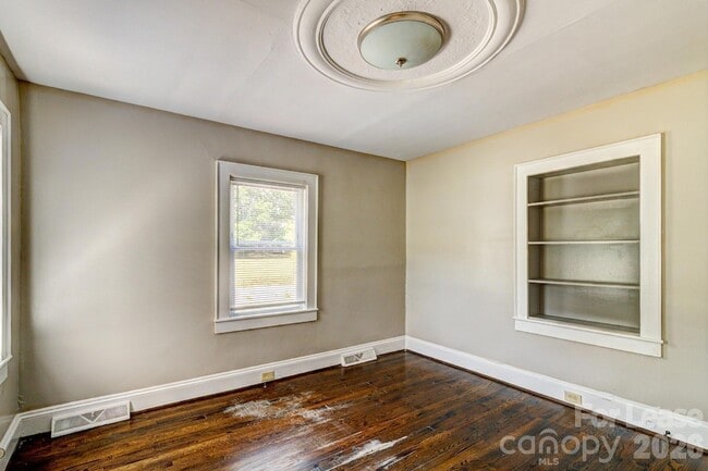 Building Photo - 1006 Delview Rd