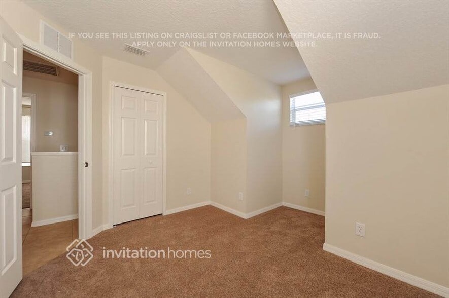 Building Photo - 10710 Lakeside Vista Dr