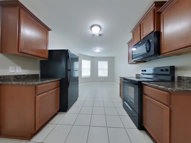 Building Photo - 424 Palomino Stand Dr