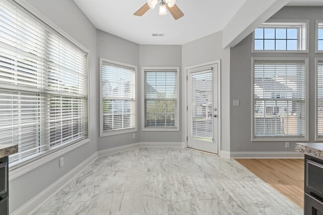 Building Photo - 657 Cielo Vista Rd