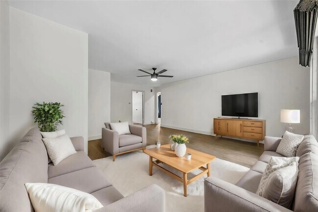 Building Photo - 3936 Piedmont Rd