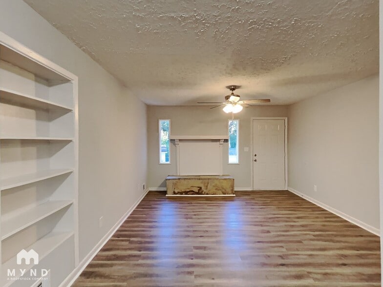 Building Photo - 7054 Chappell Cir NW