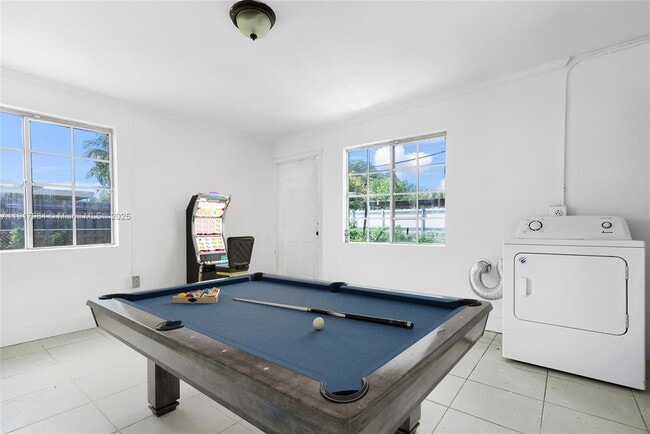 Building Photo - 3120 SW 37th Ave