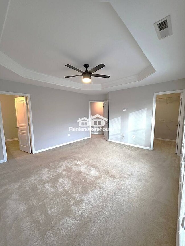 Building Photo - Beautiful 3-bedroom townhome in North Rale...