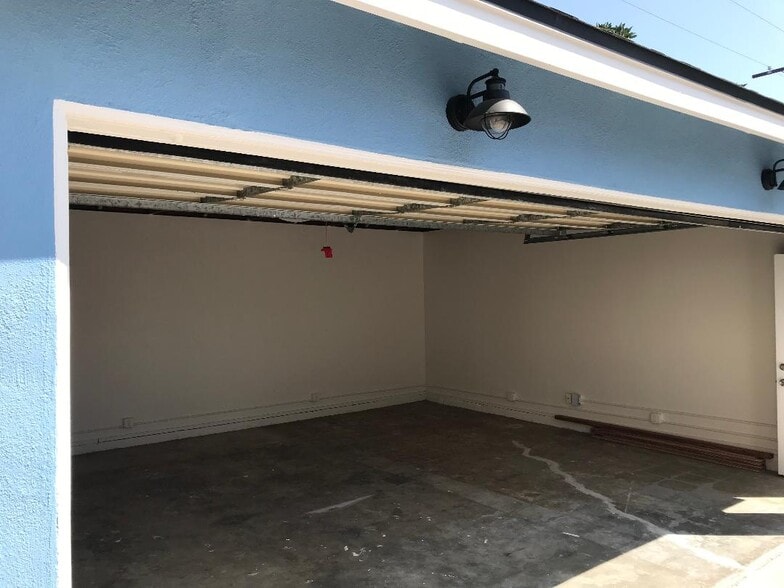 Building Photo - 4136 Lyceum Ave