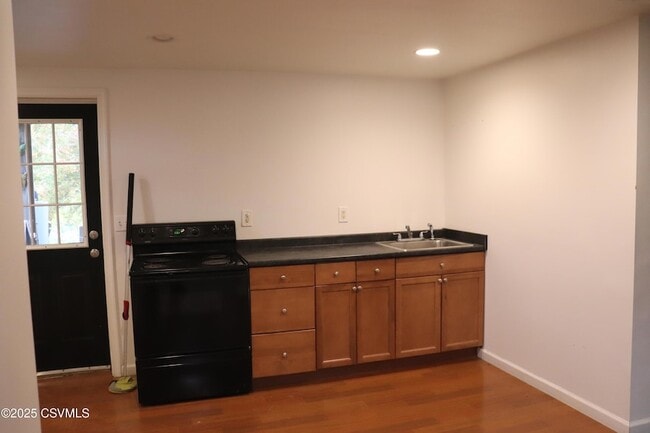 Building Photo - 108 Hawk Ridge Rd