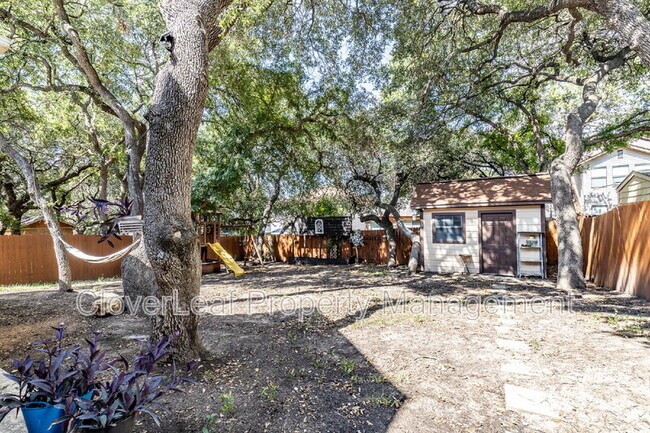 Building Photo - 10211 Stone Garden