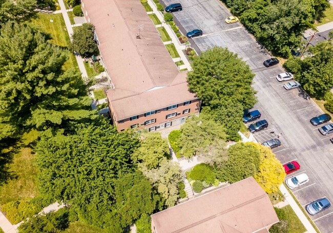 Building Photo - Private 1 Bedroom 1 Bathroom Condo in Cide...