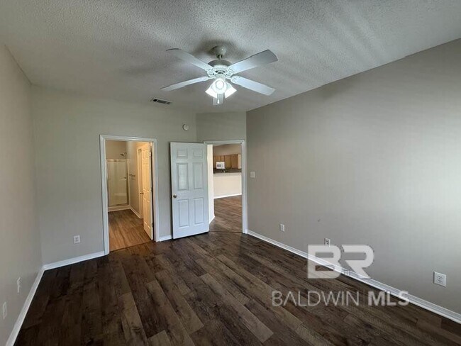 Building Photo - 2651 S Juniper St