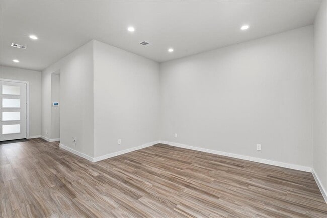 Building Photo - 14334 Winema View Ln