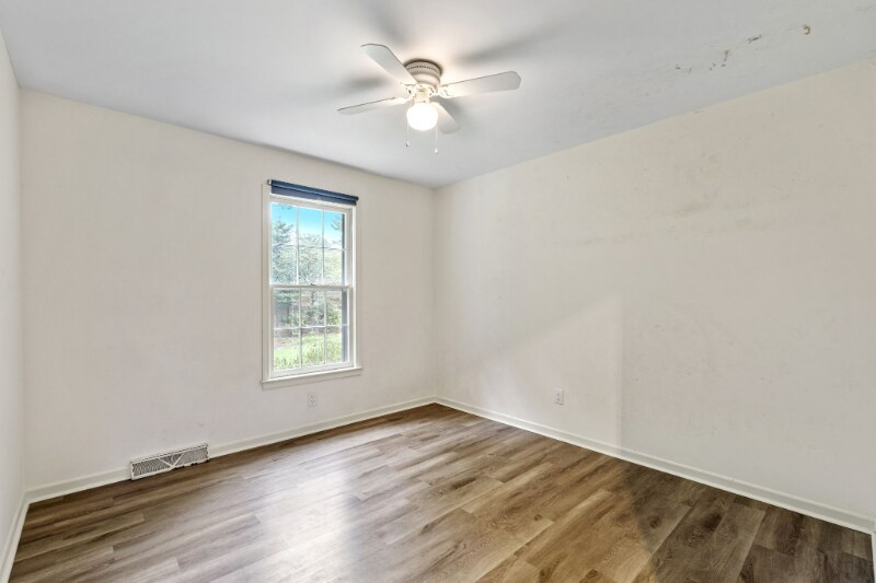 Building Photo - 111 Ticonderoga Dr