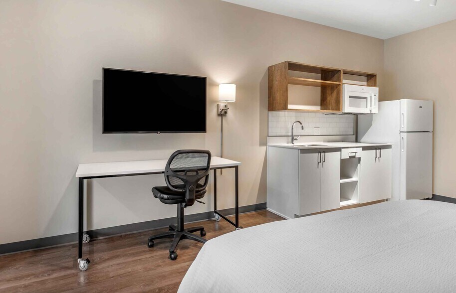 Building Photo - Furnished Studio-Charlottesville