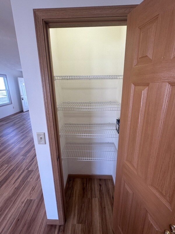 Building Photo - 123 Eagles Pt W