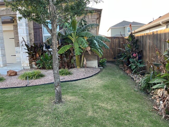 Building Photo - 104 Granville Ct