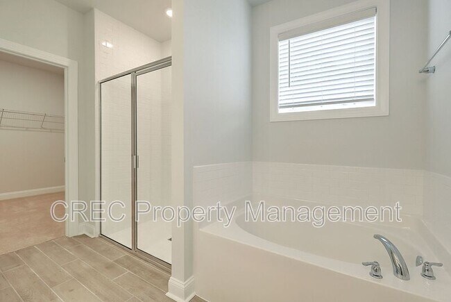 Building Photo - 166 Whaler Ave