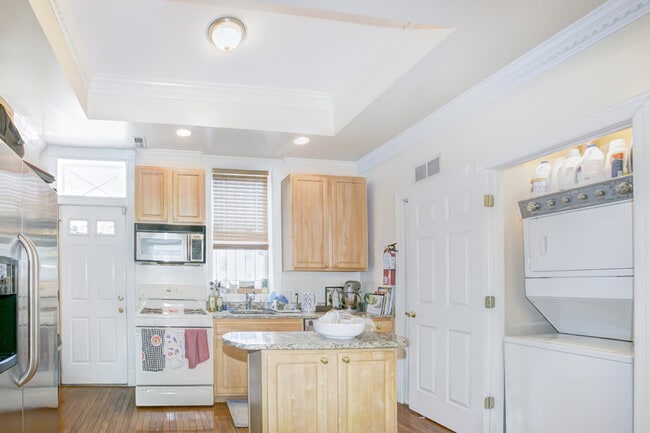 Building Photo - 1631 4th St NW