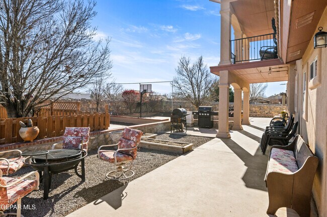 Building Photo - 6032 Valle Espanola Ln