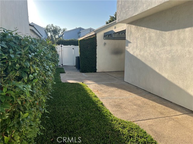 Building Photo - 30 Racing Wind