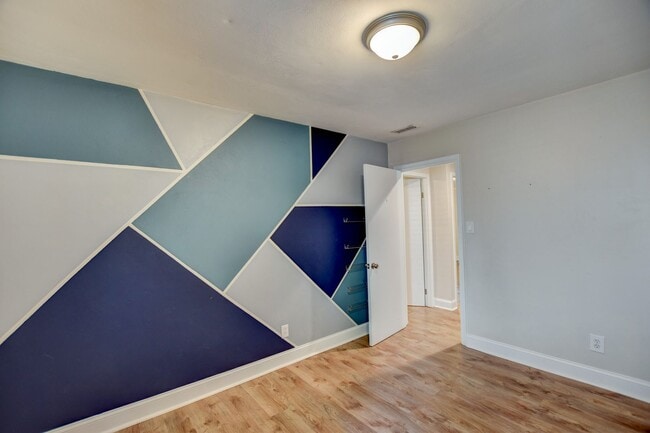 Building Photo - Charming 3-Bedroom, 2-Bath Home in Virgini...