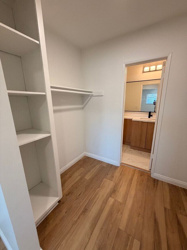Building Photo - Completely Remodeled, Spacious 2 Bedroom Apartment For Rent w/ Parking!