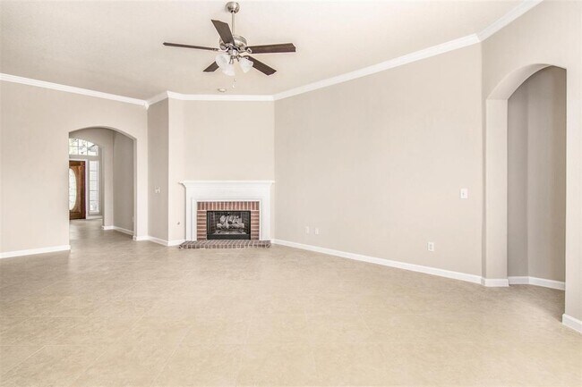 Building Photo - 20719 Medallion Pointe Dr