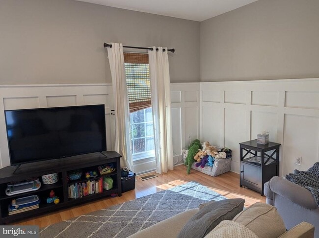 Building Photo - 505 Breckinridge Square SE