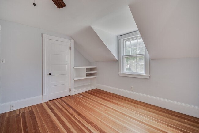 Building Photo - 1 Hickory Hill Dr