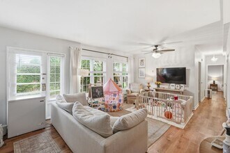 Building Photo - Bright Alexandria Condo with Private Patio & Community Pool!